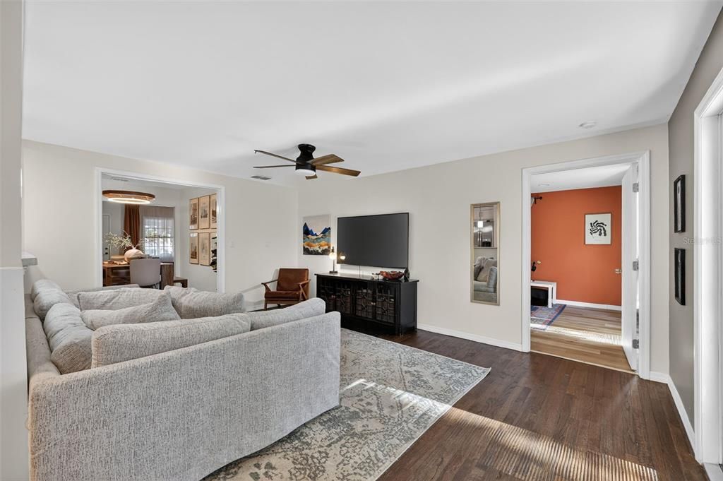 For Sale: $485,000 (3 beds, 2 baths, 1462 Square Feet)