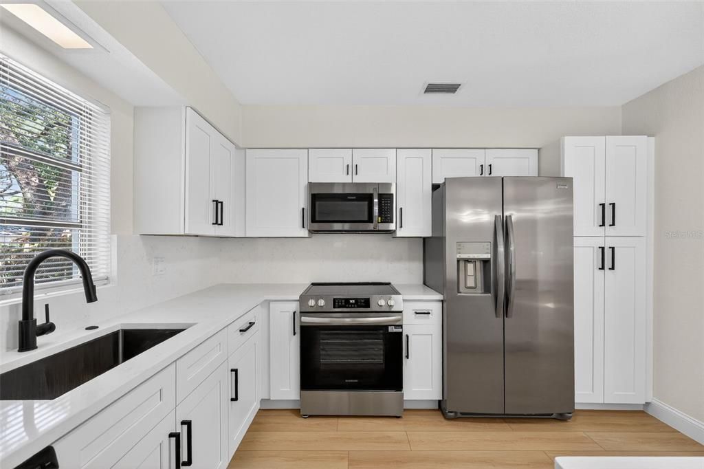 For Sale: $485,000 (3 beds, 2 baths, 1462 Square Feet)