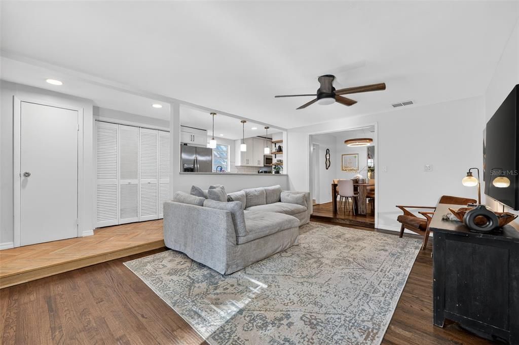 For Sale: $485,000 (3 beds, 2 baths, 1462 Square Feet)