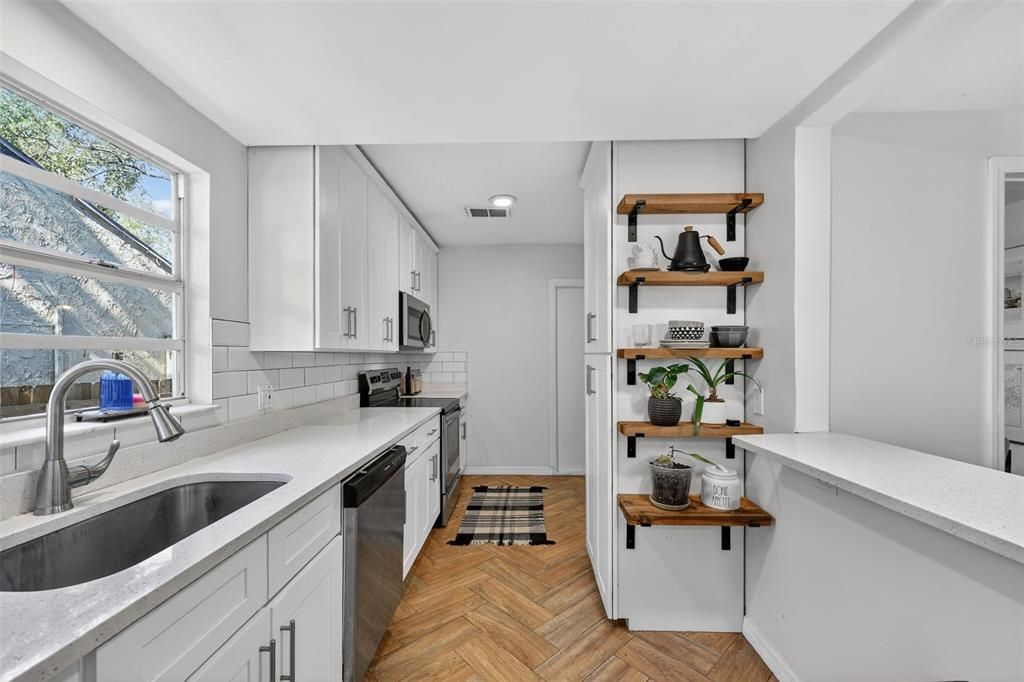 For Sale: $485,000 (3 beds, 2 baths, 1462 Square Feet)