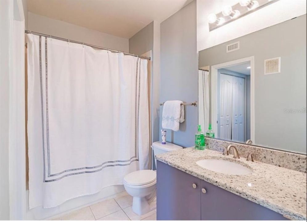 For Rent: $2,495 (2 beds, 2 baths, 996 Square Feet)