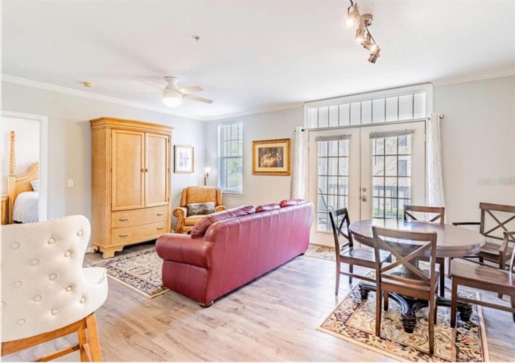 For Rent: $2,495 (2 beds, 2 baths, 996 Square Feet)