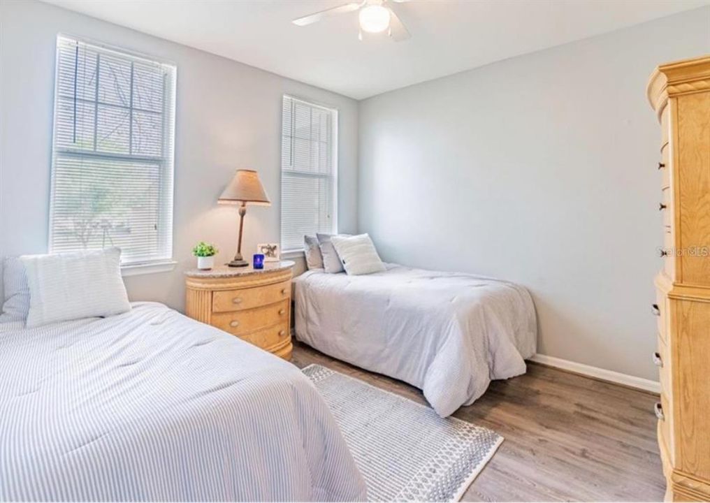 For Rent: $2,495 (2 beds, 2 baths, 996 Square Feet)