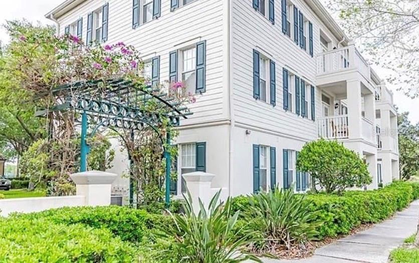 For Rent: $2,495 (2 beds, 2 baths, 996 Square Feet)