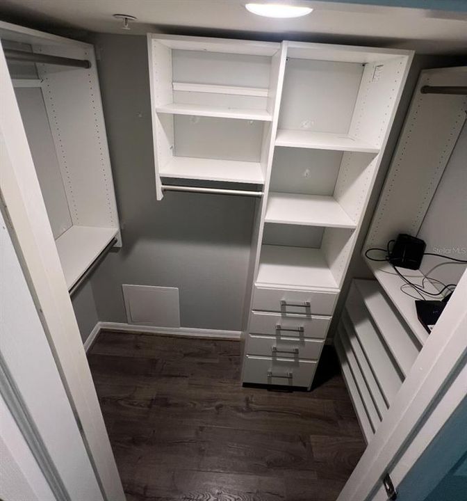 For Rent: $2,495 (2 beds, 2 baths, 996 Square Feet)