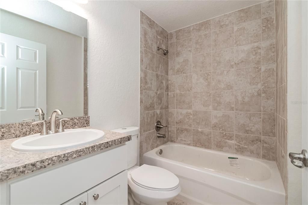 For Sale: $275,000 (3 beds, 2 baths, 1348 Square Feet)