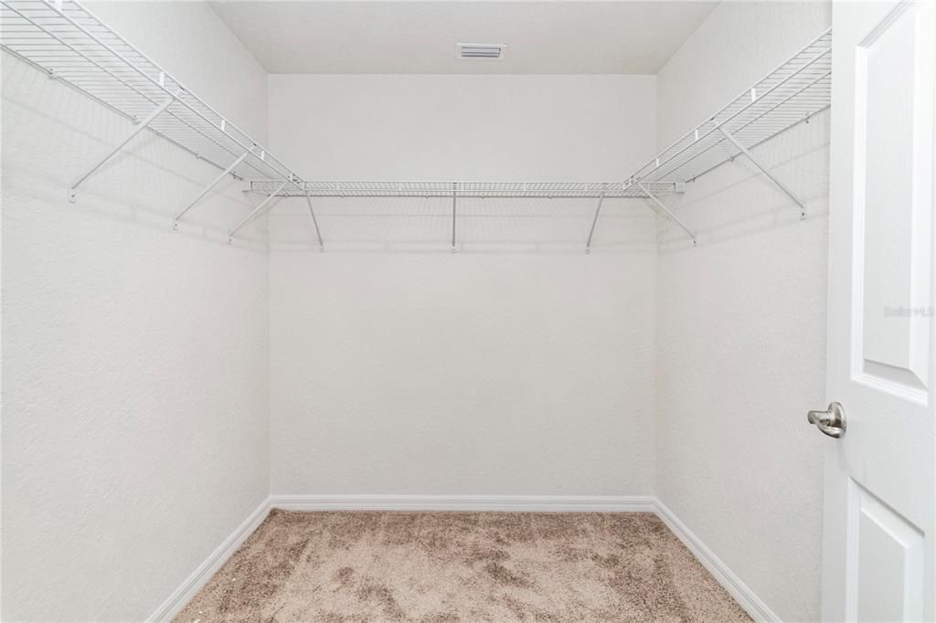 For Sale: $275,000 (3 beds, 2 baths, 1348 Square Feet)