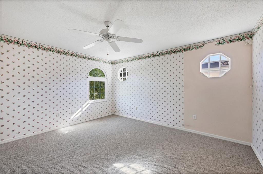 For Sale: $1,100,000 (3 beds, 2 baths, 2688 Square Feet)