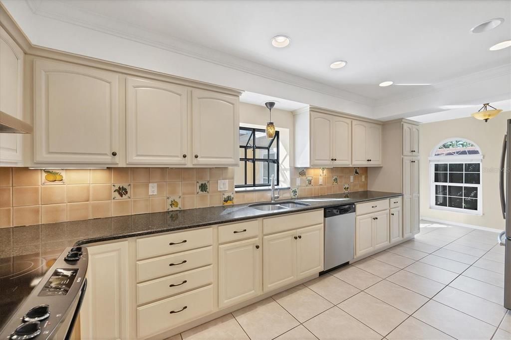 For Sale: $1,100,000 (3 beds, 2 baths, 2688 Square Feet)