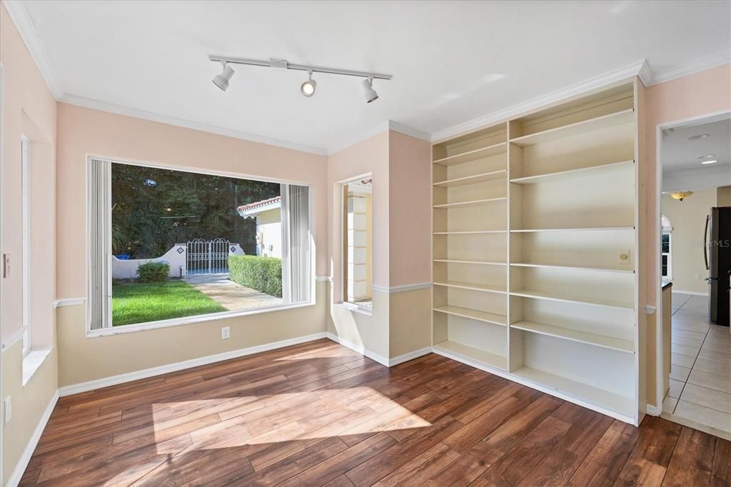 For Sale: $1,100,000 (3 beds, 2 baths, 2688 Square Feet)