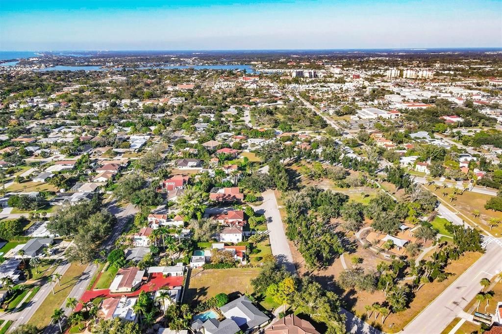 For Sale: $1,100,000 (3 beds, 2 baths, 2688 Square Feet)