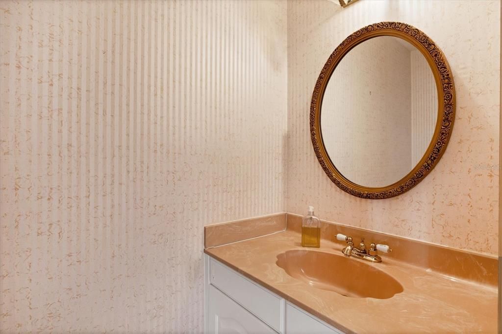 For Sale: $1,100,000 (3 beds, 2 baths, 2688 Square Feet)