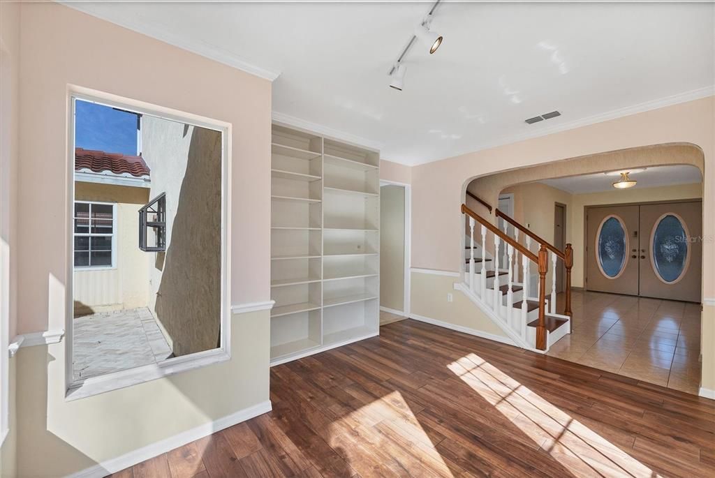 For Sale: $1,100,000 (3 beds, 2 baths, 2688 Square Feet)