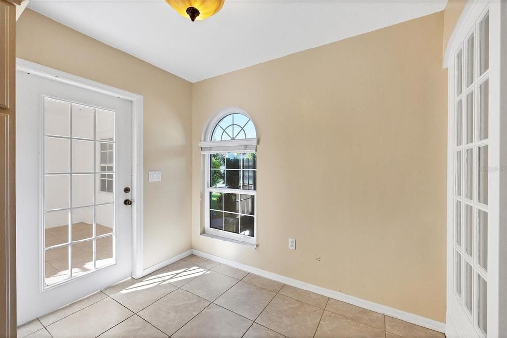 For Sale: $1,100,000 (3 beds, 2 baths, 2688 Square Feet)