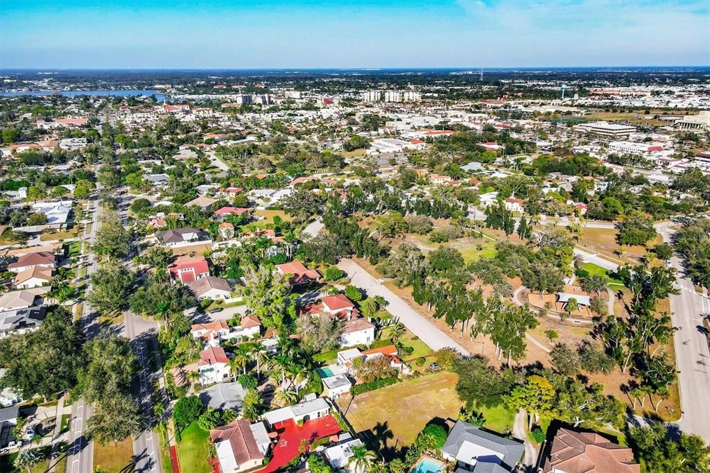For Sale: $1,100,000 (3 beds, 2 baths, 2688 Square Feet)