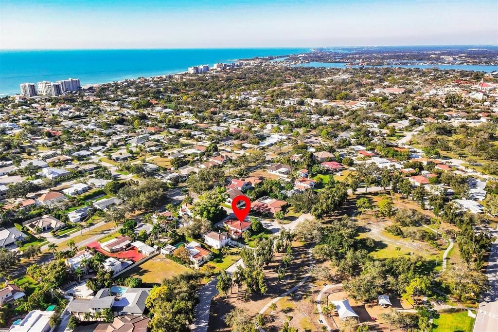 For Sale: $1,100,000 (3 beds, 2 baths, 2688 Square Feet)