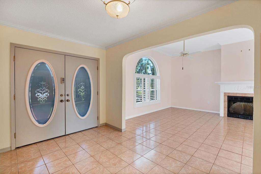 For Sale: $1,100,000 (3 beds, 2 baths, 2688 Square Feet)