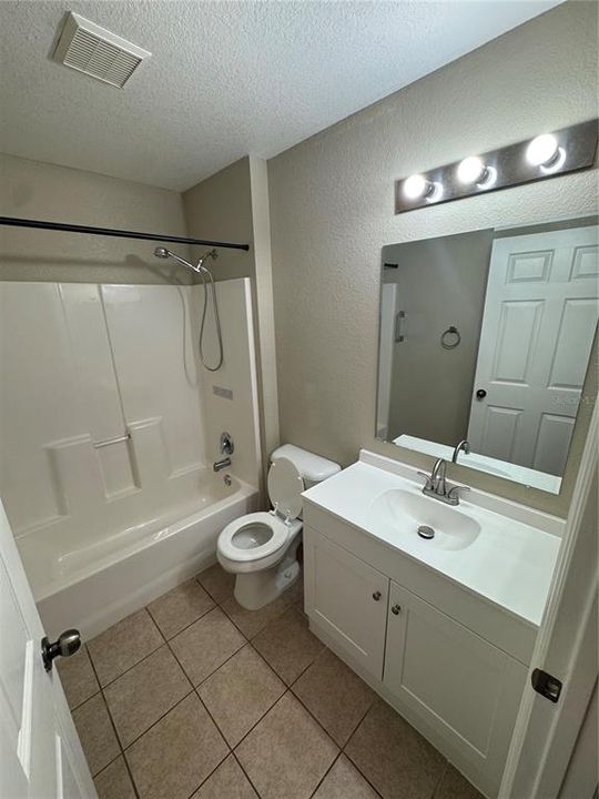 En Renta: $1,695 (3 camas, 2 baños, 1580 Pies cuadrados)