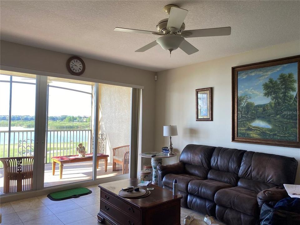 出租: $3,200 (3 贝兹, 2 浴室, 1742 平方英尺)