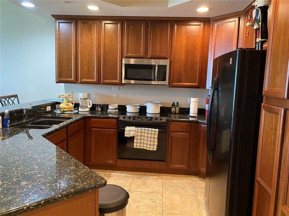 出租: $3,200 (3 贝兹, 2 浴室, 1742 平方英尺)