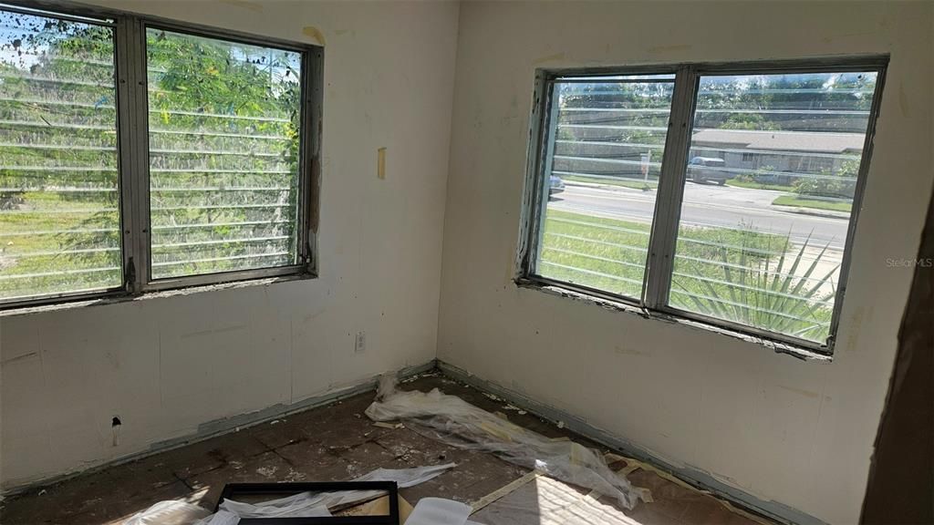 For Sale: $250,000 (4 beds, 2 baths, 1859 Square Feet)