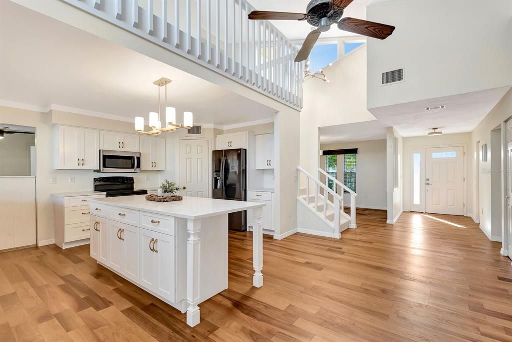 En Venta: $799,900 (3 camas, 3 baños, 2184 Pies cuadrados)