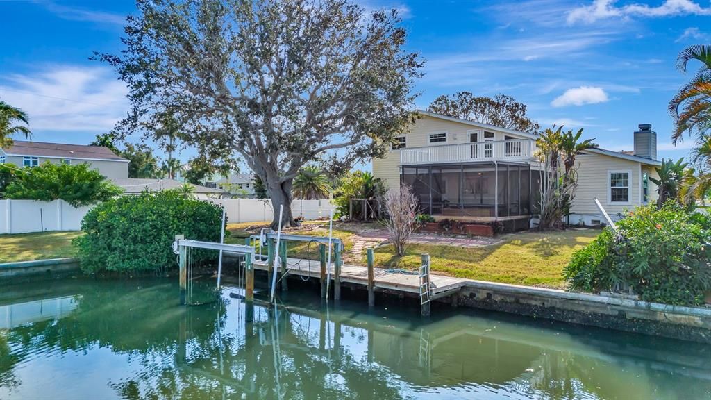 En Venta: $799,900 (3 camas, 3 baños, 2184 Pies cuadrados)