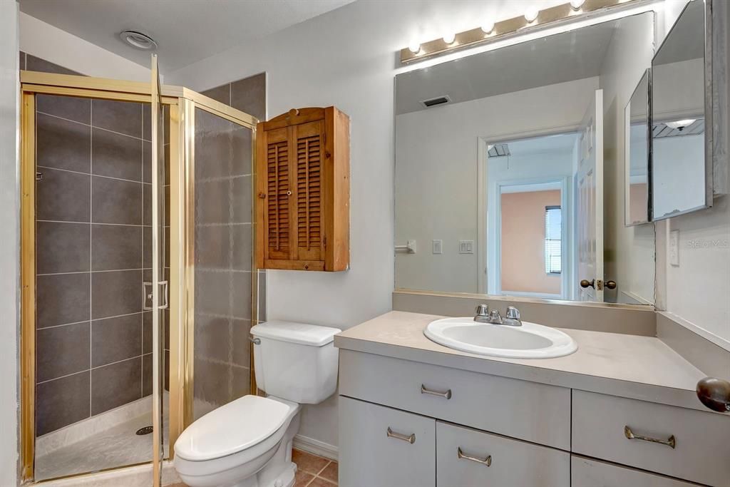 En Venta: $799,900 (3 camas, 3 baños, 2184 Pies cuadrados)