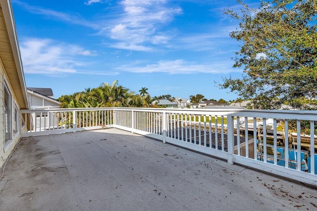 En Venta: $799,900 (3 camas, 3 baños, 2184 Pies cuadrados)