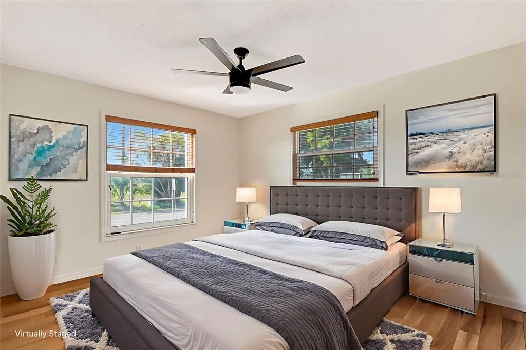 En Venta: $799,900 (3 camas, 3 baños, 2184 Pies cuadrados)