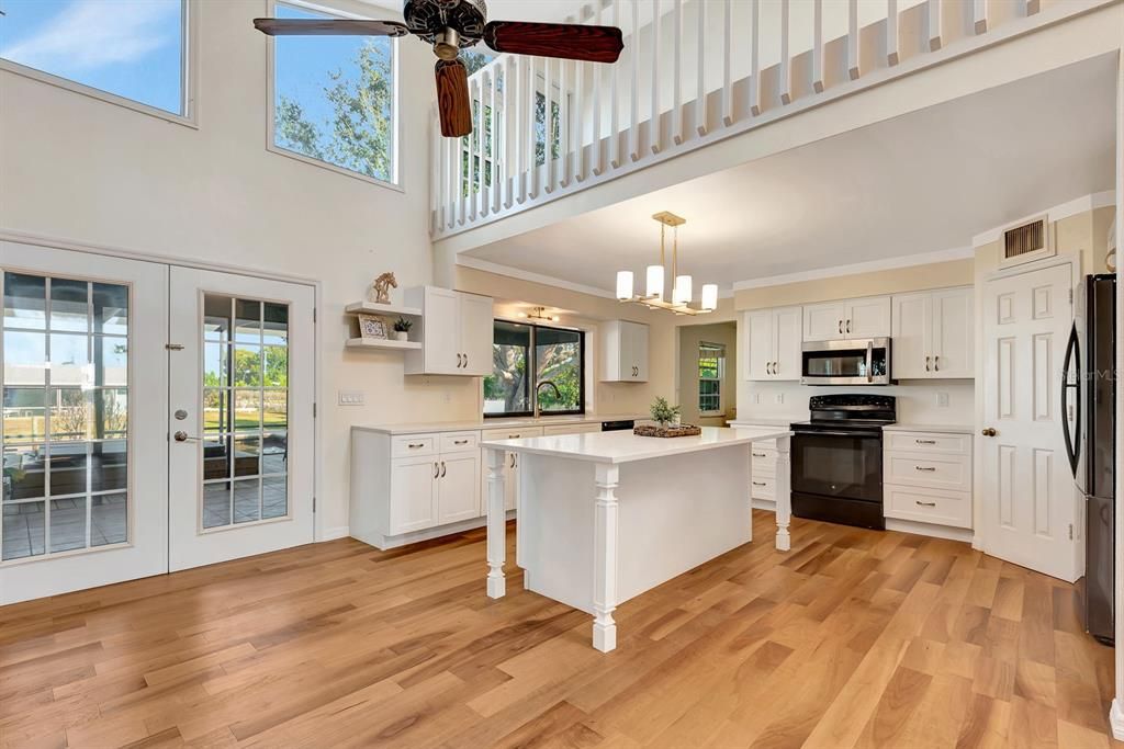 En Venta: $799,900 (3 camas, 3 baños, 2184 Pies cuadrados)