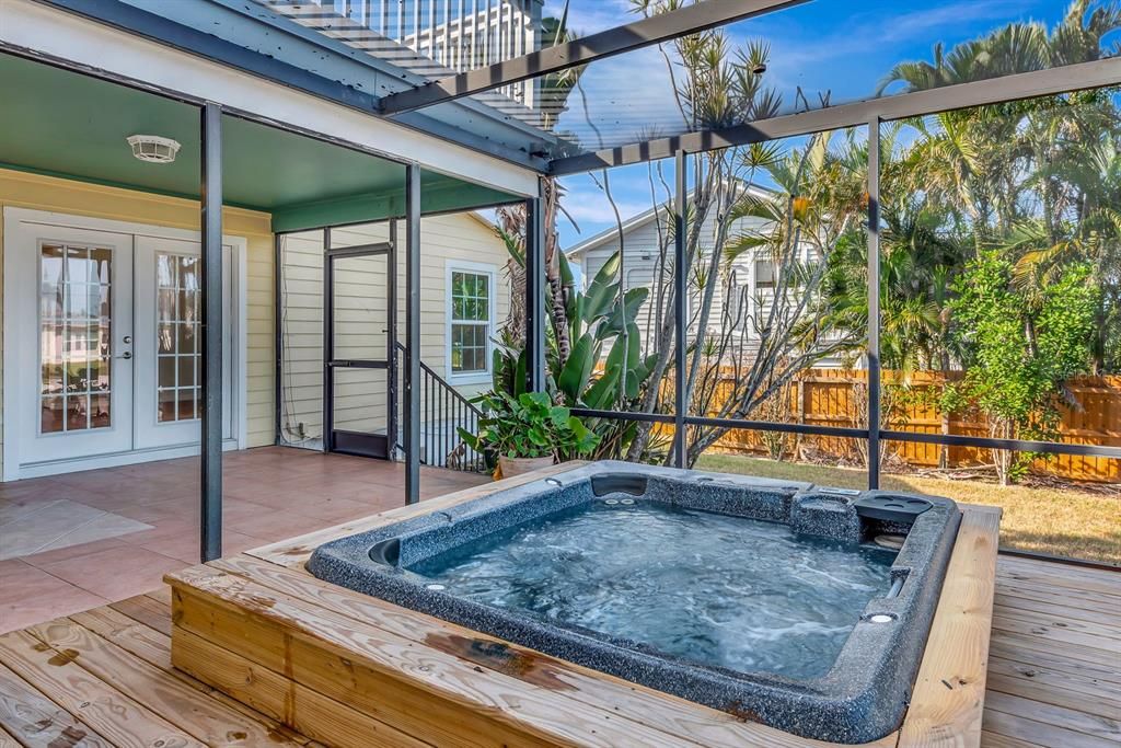 En Venta: $799,900 (3 camas, 3 baños, 2184 Pies cuadrados)