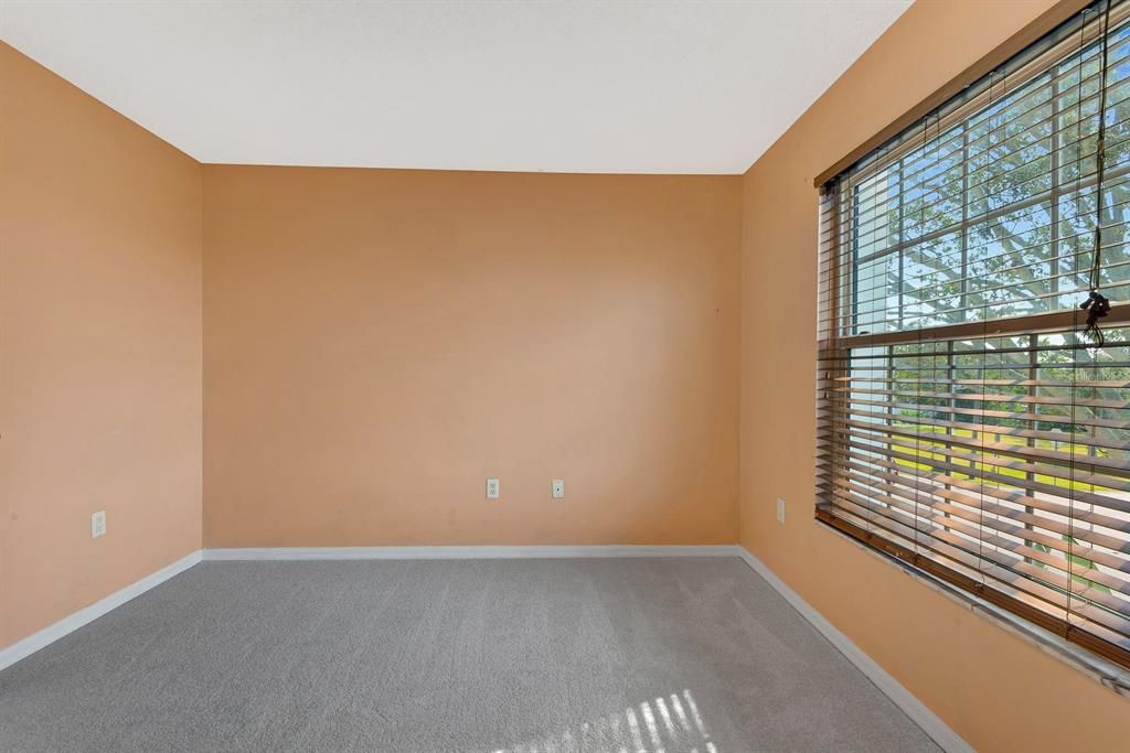 En Venta: $799,900 (3 camas, 3 baños, 2184 Pies cuadrados)