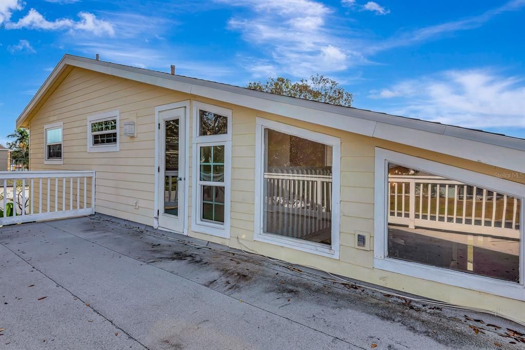 En Venta: $799,900 (3 camas, 3 baños, 2184 Pies cuadrados)