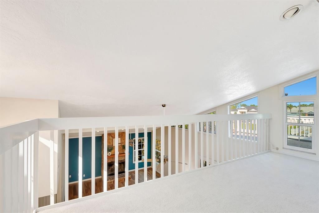 En Venta: $799,900 (3 camas, 3 baños, 2184 Pies cuadrados)