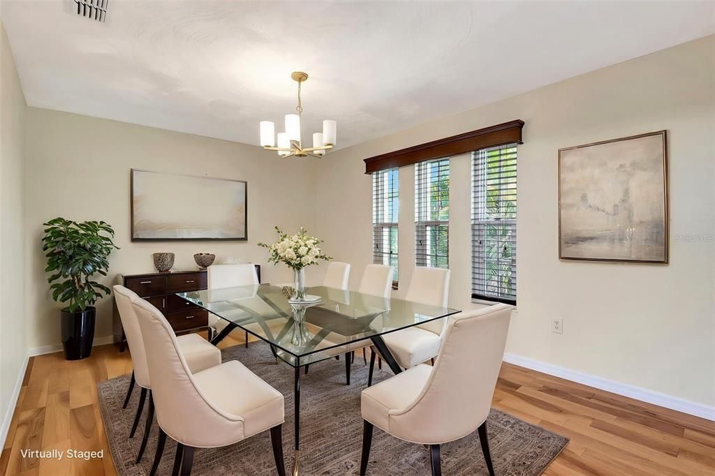 En Venta: $799,900 (3 camas, 3 baños, 2184 Pies cuadrados)