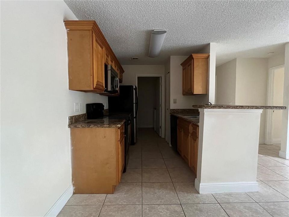 For Rent: $1,395 (1 beds, 1 baths, 701 Square Feet)