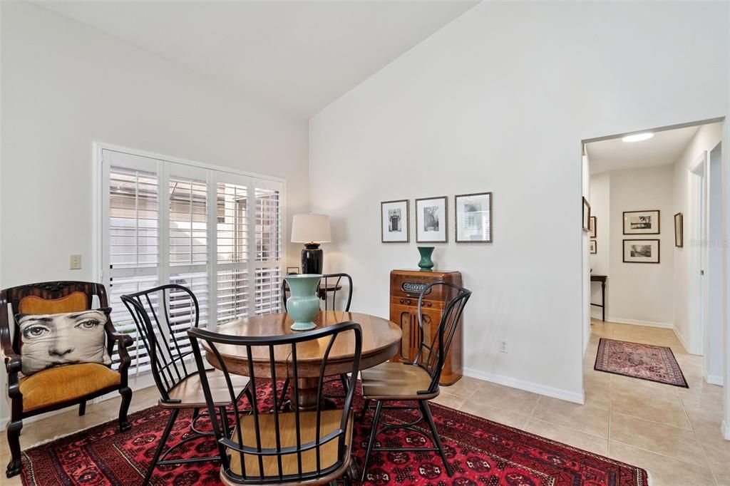 На продажу: $454,900 (3 спален, 2 ванн, 1738 Квадратных фут)