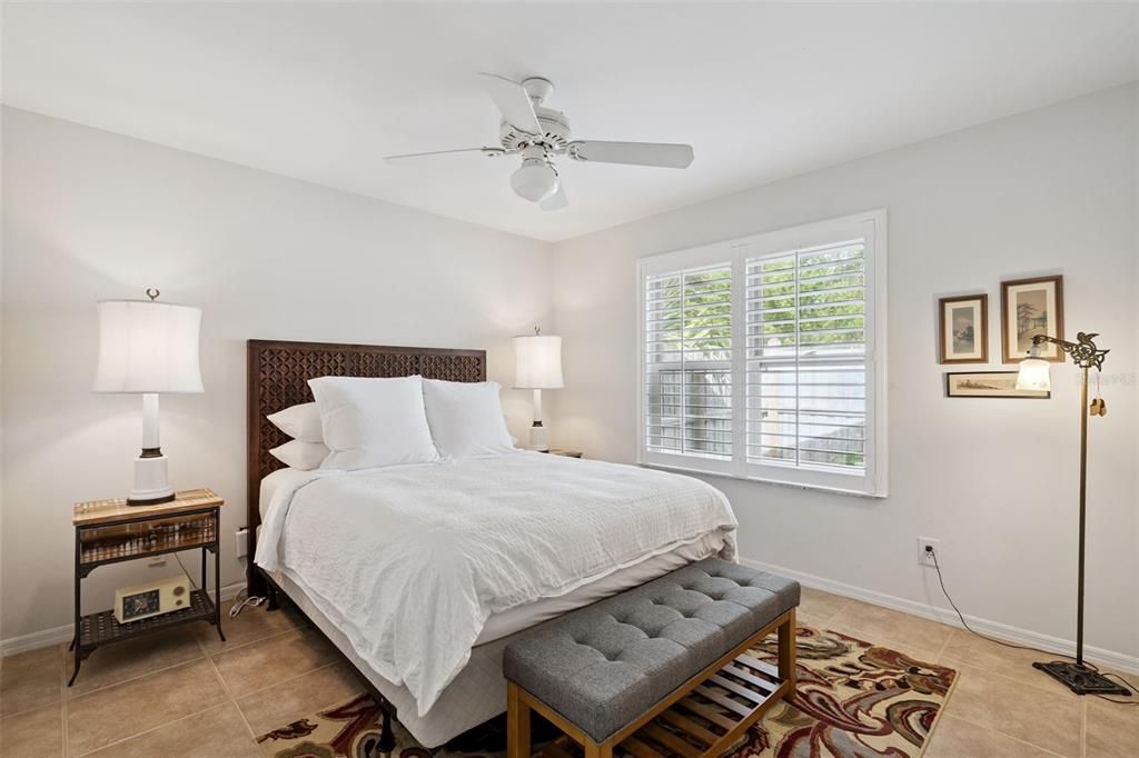 На продажу: $454,900 (3 спален, 2 ванн, 1738 Квадратных фут)