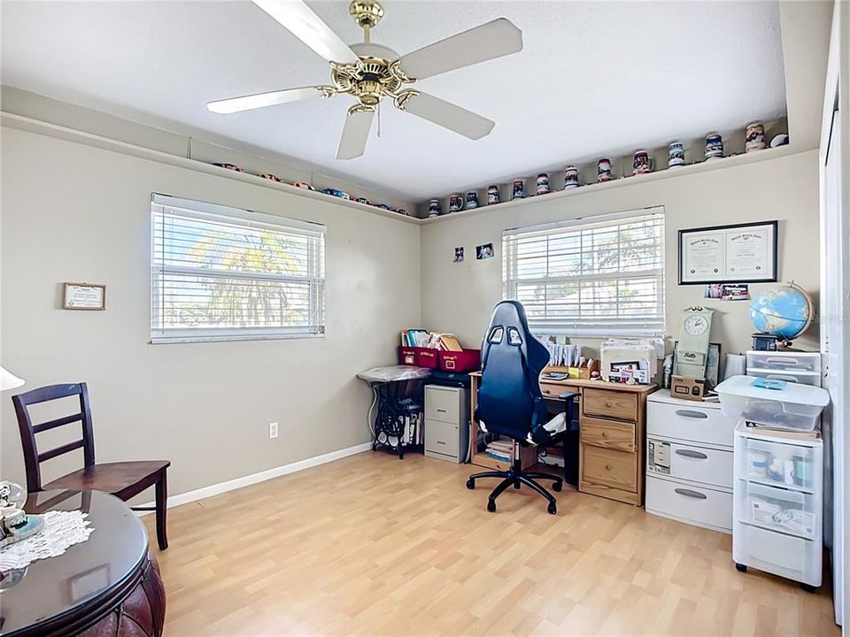 En Venta: $435,000 (3 camas, 2 baños, 1556 Pies cuadrados)