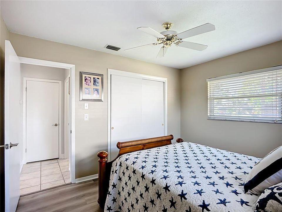 En Venta: $435,000 (3 camas, 2 baños, 1556 Pies cuadrados)