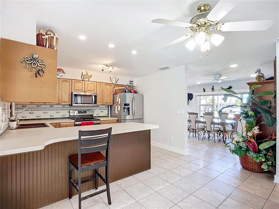 En Venta: $435,000 (3 camas, 2 baños, 1556 Pies cuadrados)