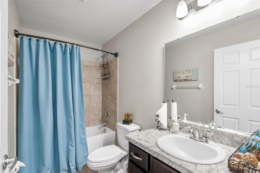 En Venta: $272,000 (3 camas, 2 baños, 1479 Pies cuadrados)