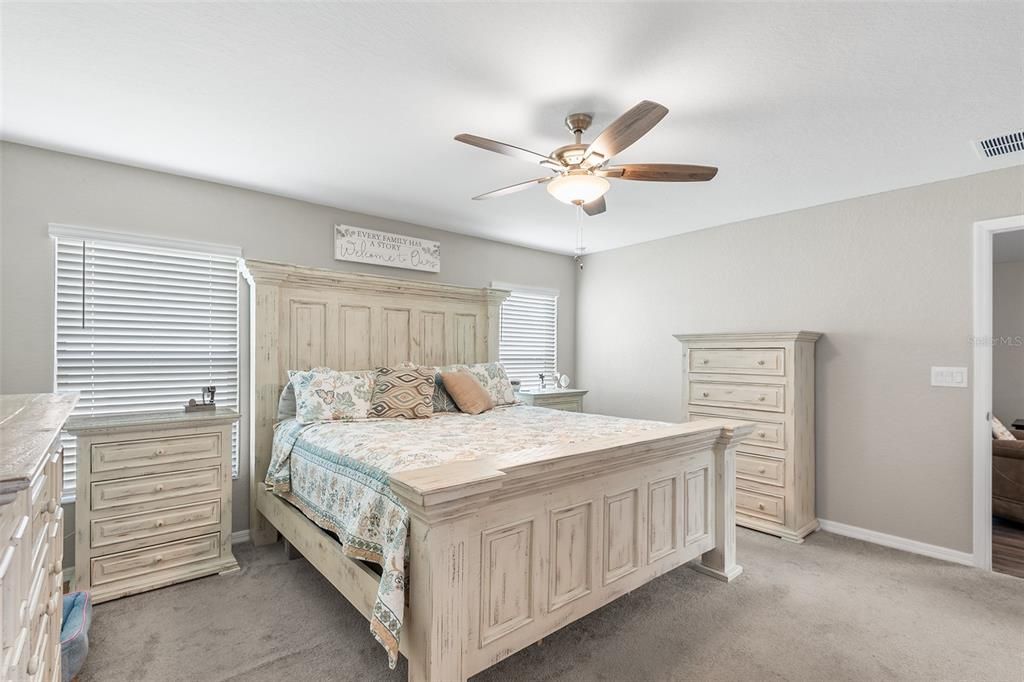 En Venta: $272,000 (3 camas, 2 baños, 1479 Pies cuadrados)