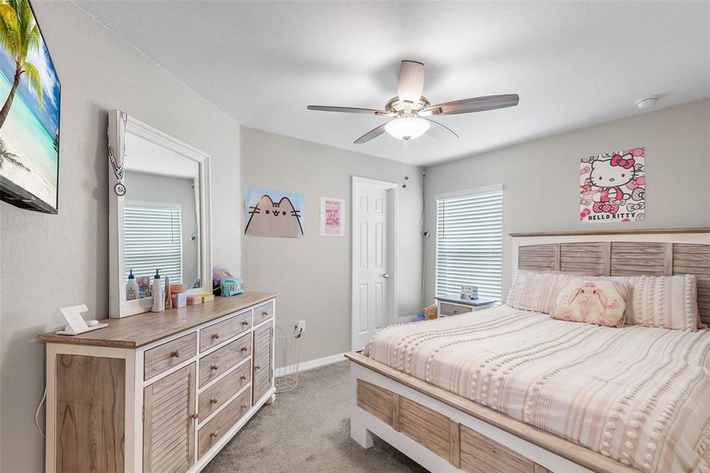 En Venta: $272,000 (3 camas, 2 baños, 1479 Pies cuadrados)