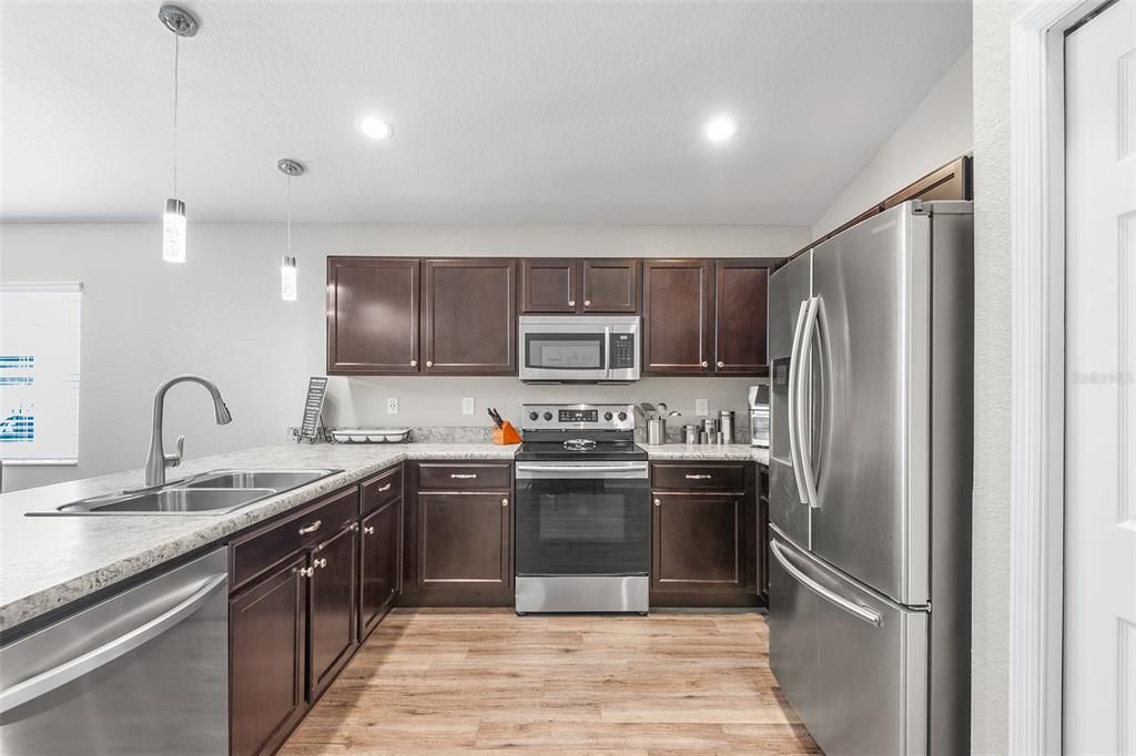 En Venta: $272,000 (3 camas, 2 baños, 1479 Pies cuadrados)