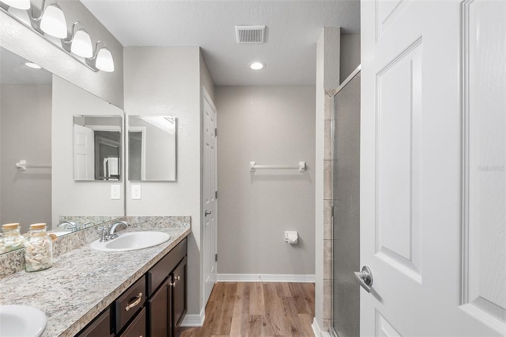 En Venta: $272,000 (3 camas, 2 baños, 1479 Pies cuadrados)