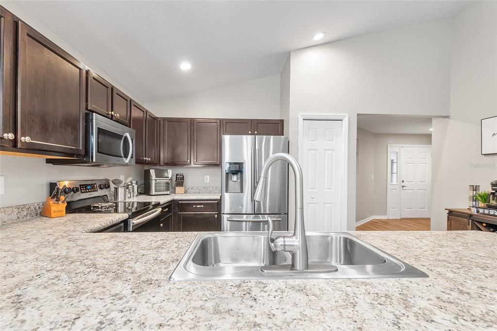 En Venta: $272,000 (3 camas, 2 baños, 1479 Pies cuadrados)