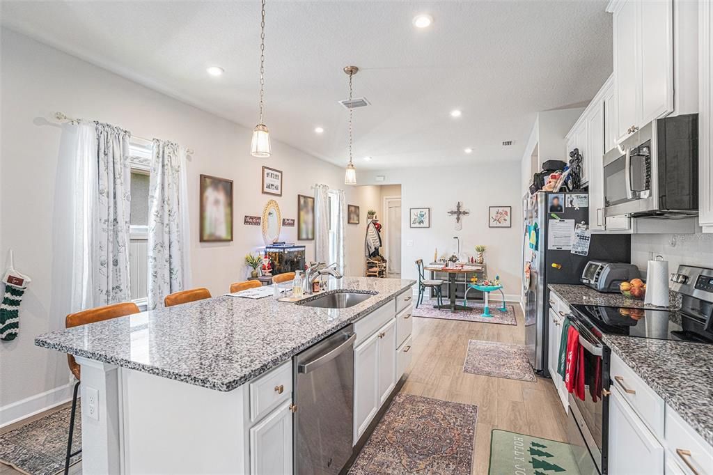 For Rent: $2,500 (3 beds, 2 baths, 1500 Square Feet)