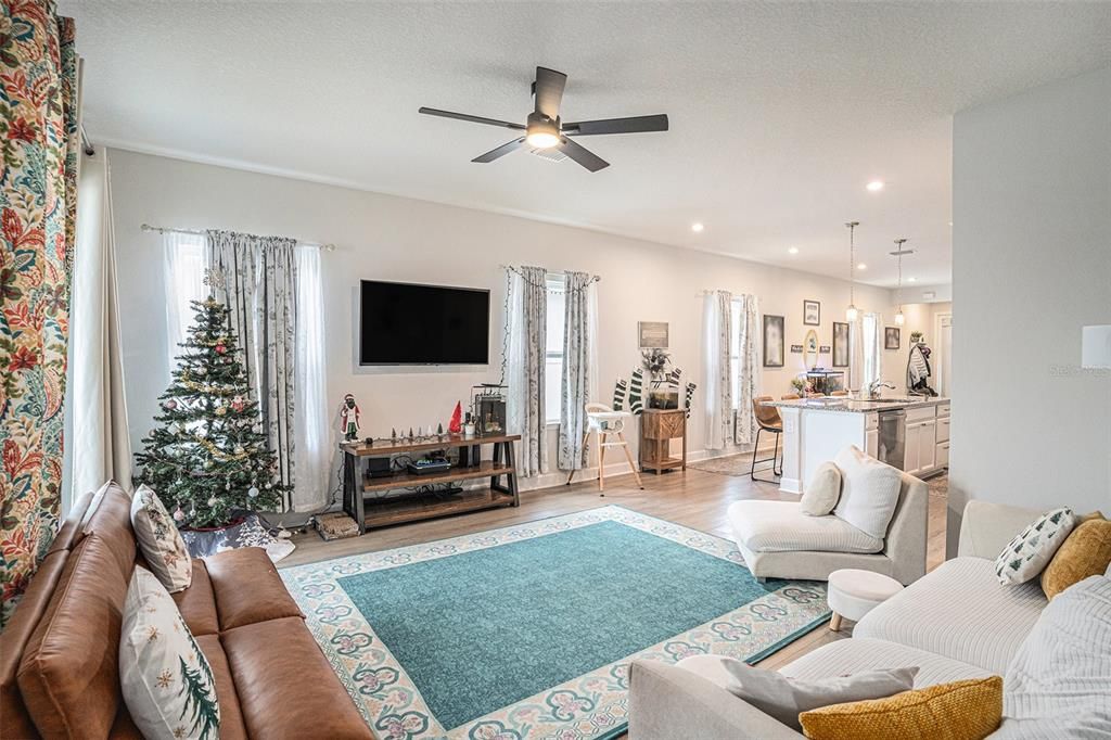 For Rent: $2,500 (3 beds, 2 baths, 1500 Square Feet)